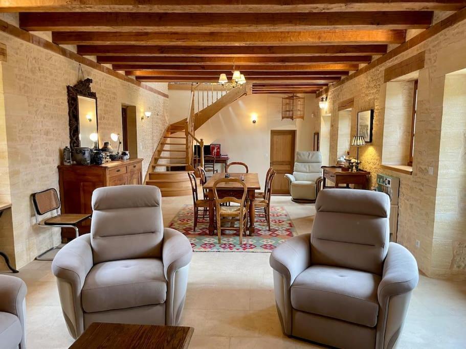Charming 19Th Century Farmhouse With Pool 비트락 외부 사진