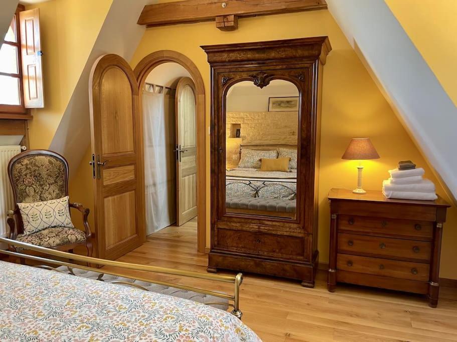 Charming 19Th Century Farmhouse With Pool 비트락 외부 사진